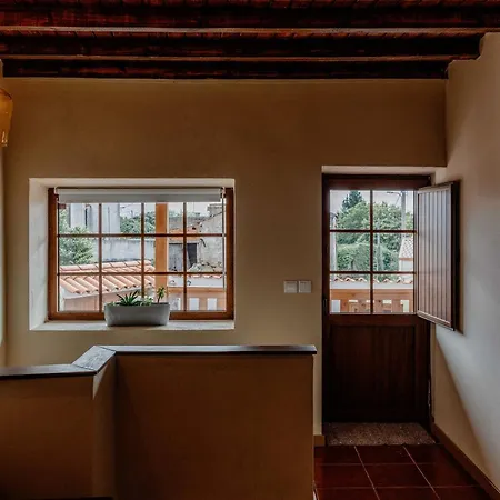 Nocashouse Lousa Holiday home *
